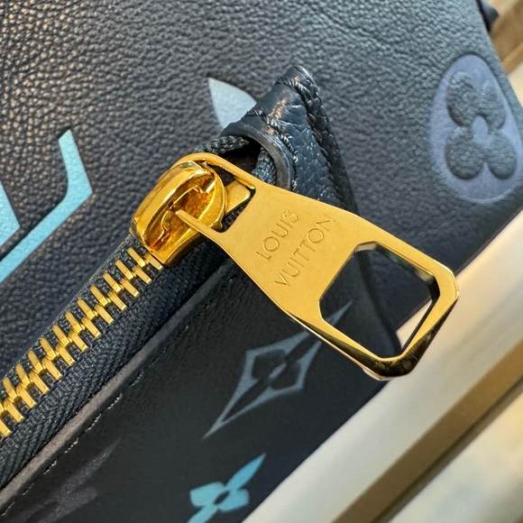 Louis Vuitton Neverfull MM Giant Monogram Empriente Leather Handbag Degrade Bleu - Picture 5 of 16